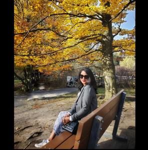 Meet your Posher, Naviina